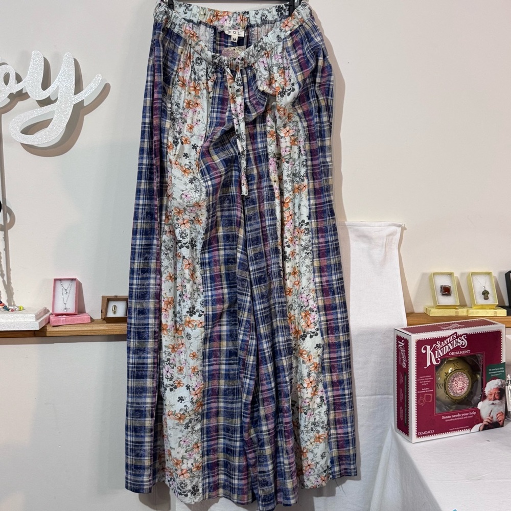 POL Floral and Plaid patchwork wide leg pants. Blue and multicolored.